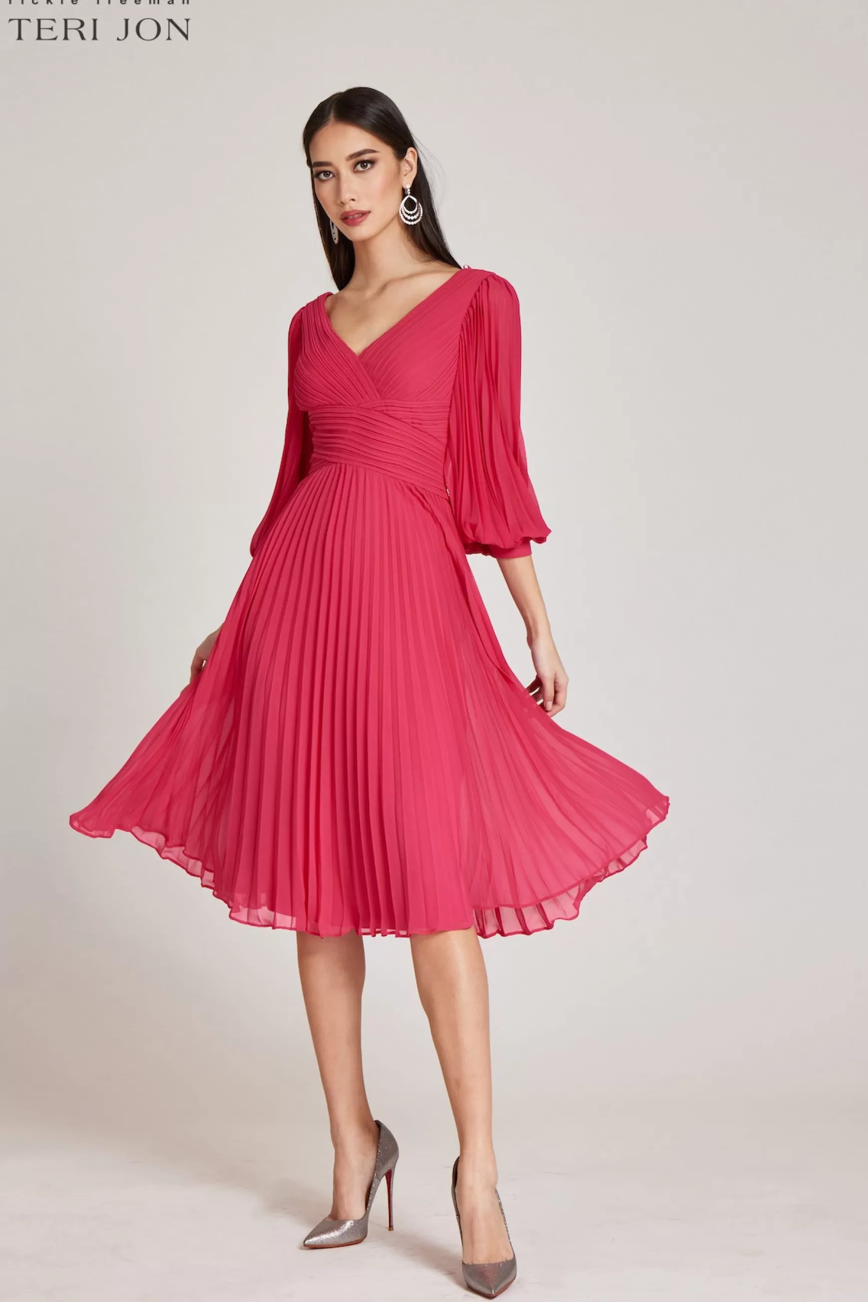 Plus Size Dresses | Cocktail & Party Dresses*Teri Jon Chiffon V Neck Pleated Full Sleeve Dress Fuchsia