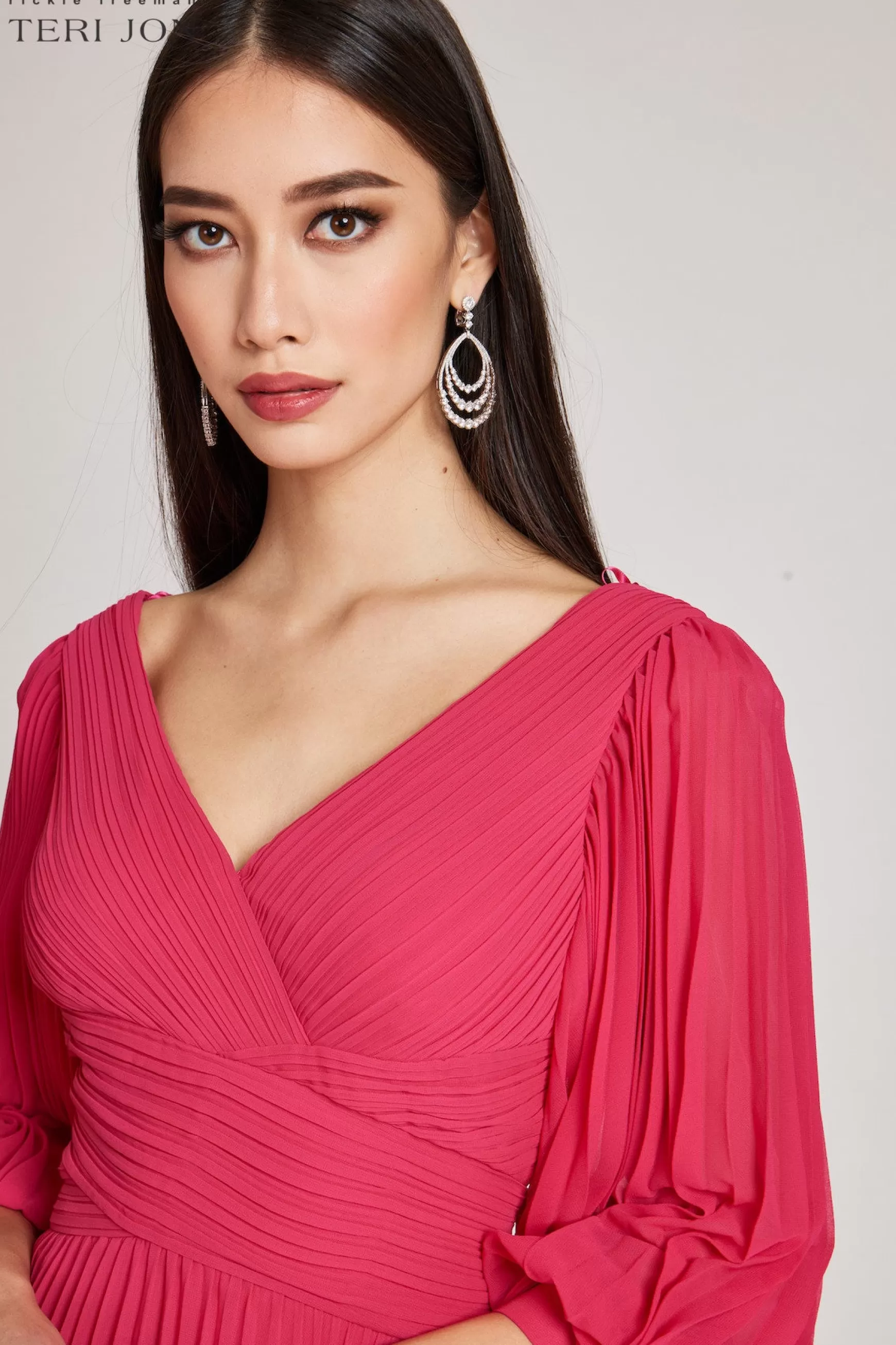 Plus Size Dresses | Cocktail & Party Dresses*Teri Jon Chiffon V Neck Pleated Full Sleeve Dress Fuchsia